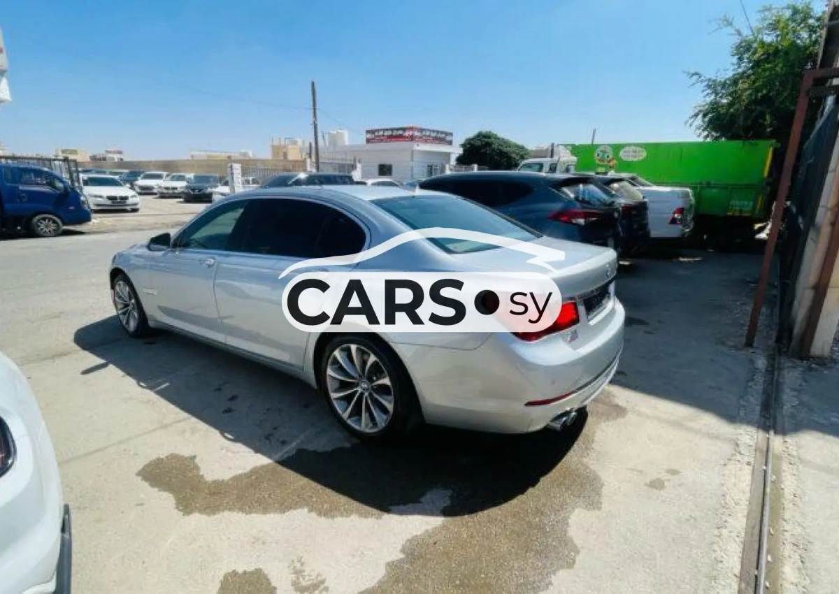 BMW 730