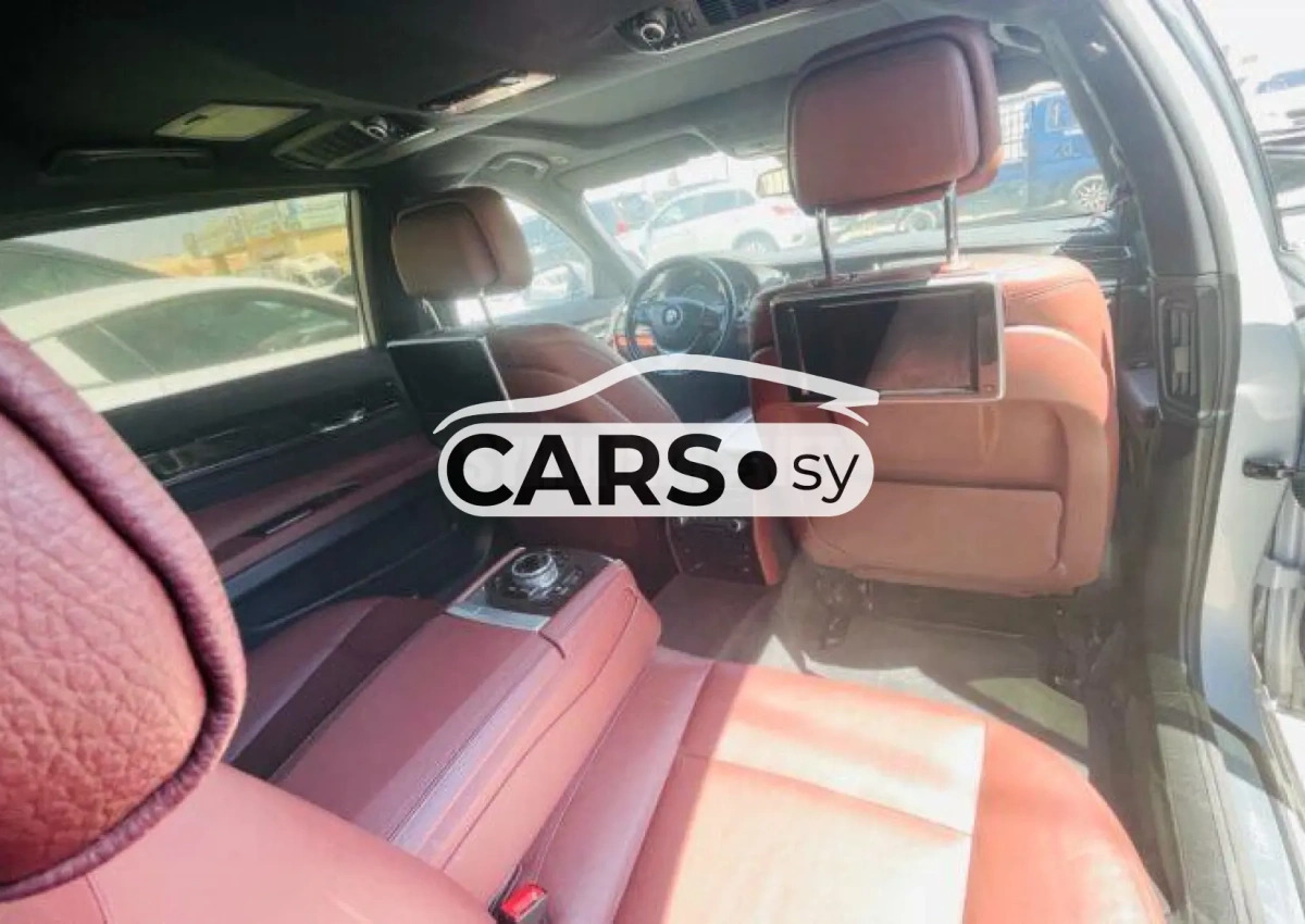 BMW 730