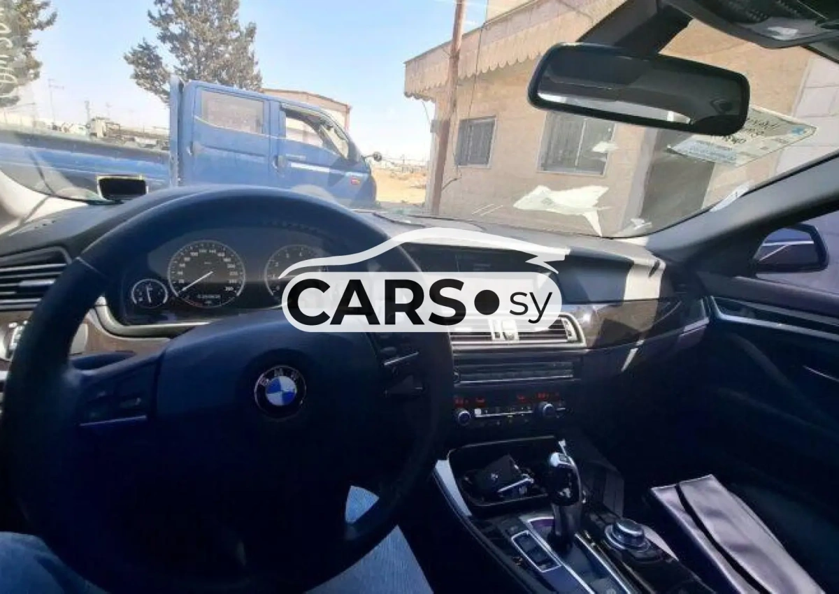 BMW 528