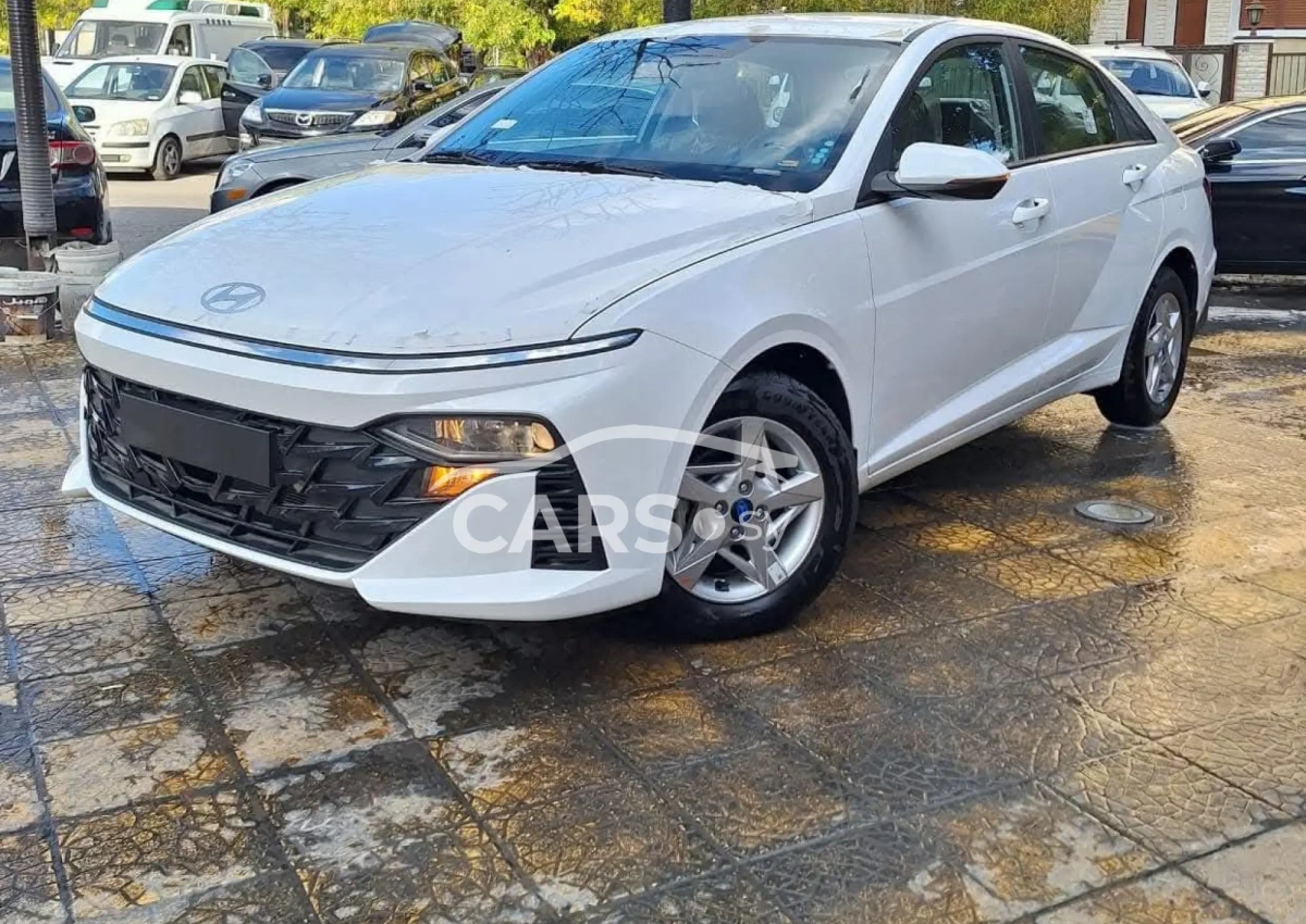 Hyundai Accent <span></span>