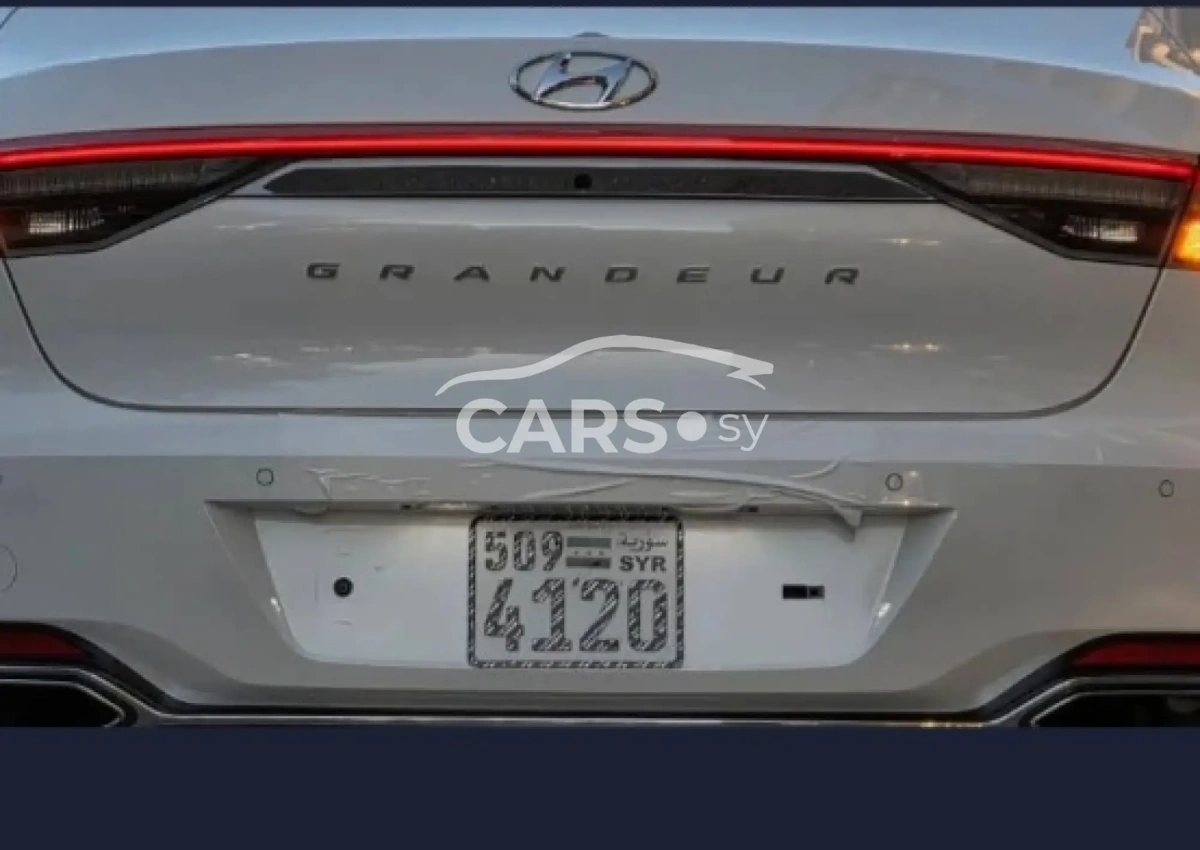Hyundai Grandeur <span></span>