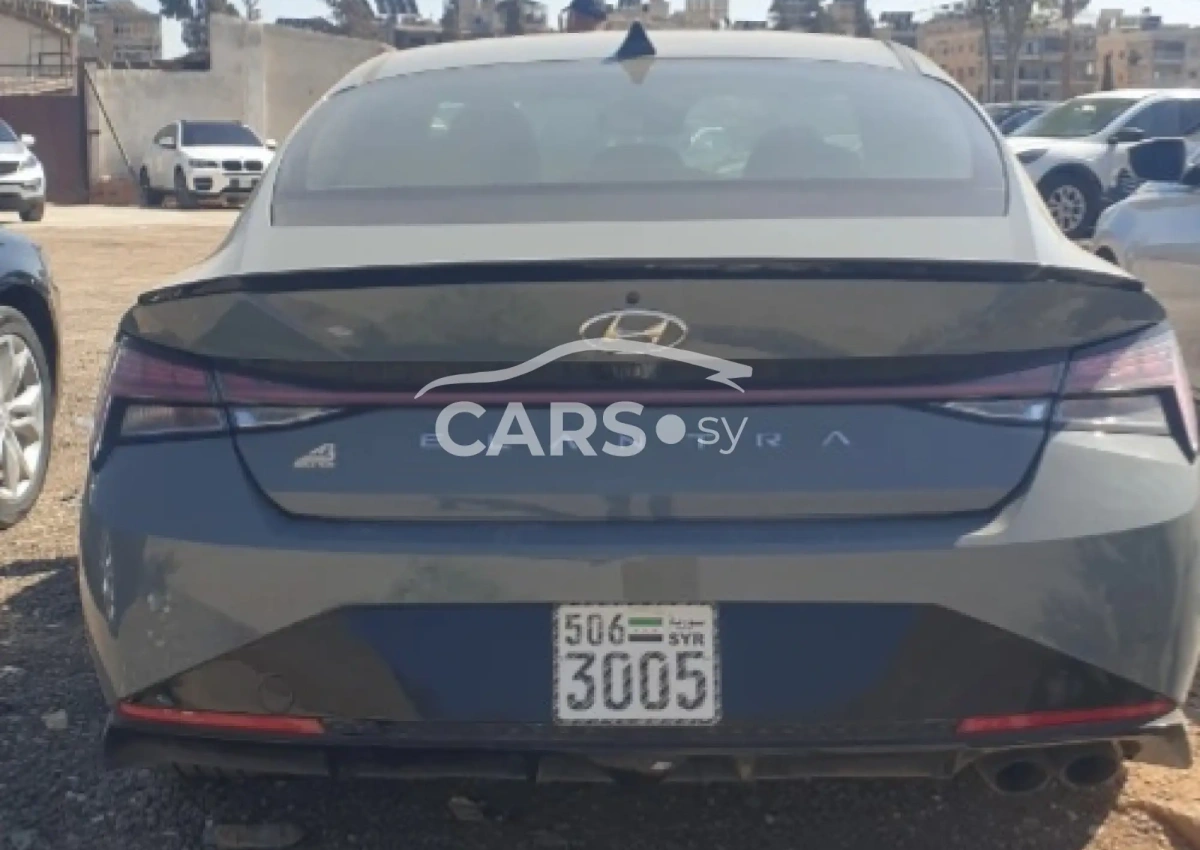 Hyundai Elantra <span></span>