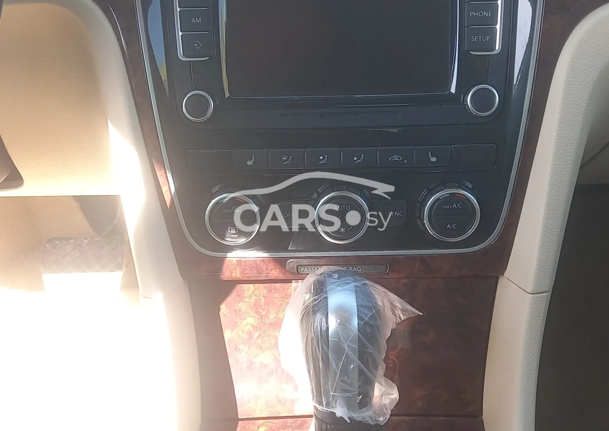 VW Passat <span></span>