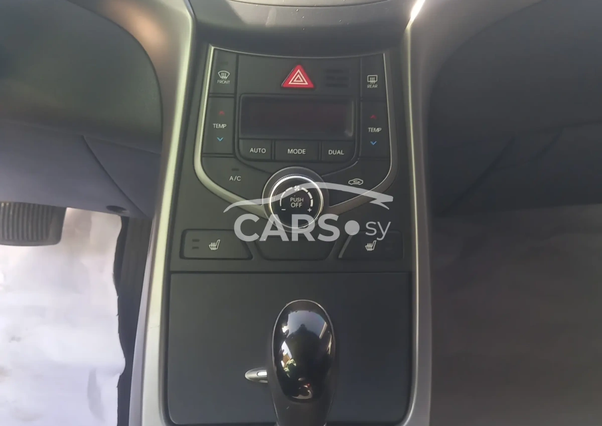 Hyundai Accent <span></span>