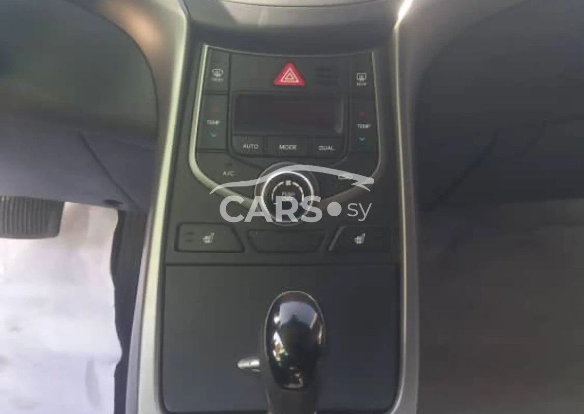 Hyundai Accent <span></span>