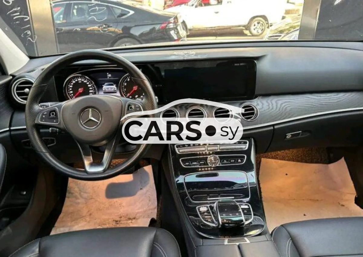 Mercedes-Benz E 300