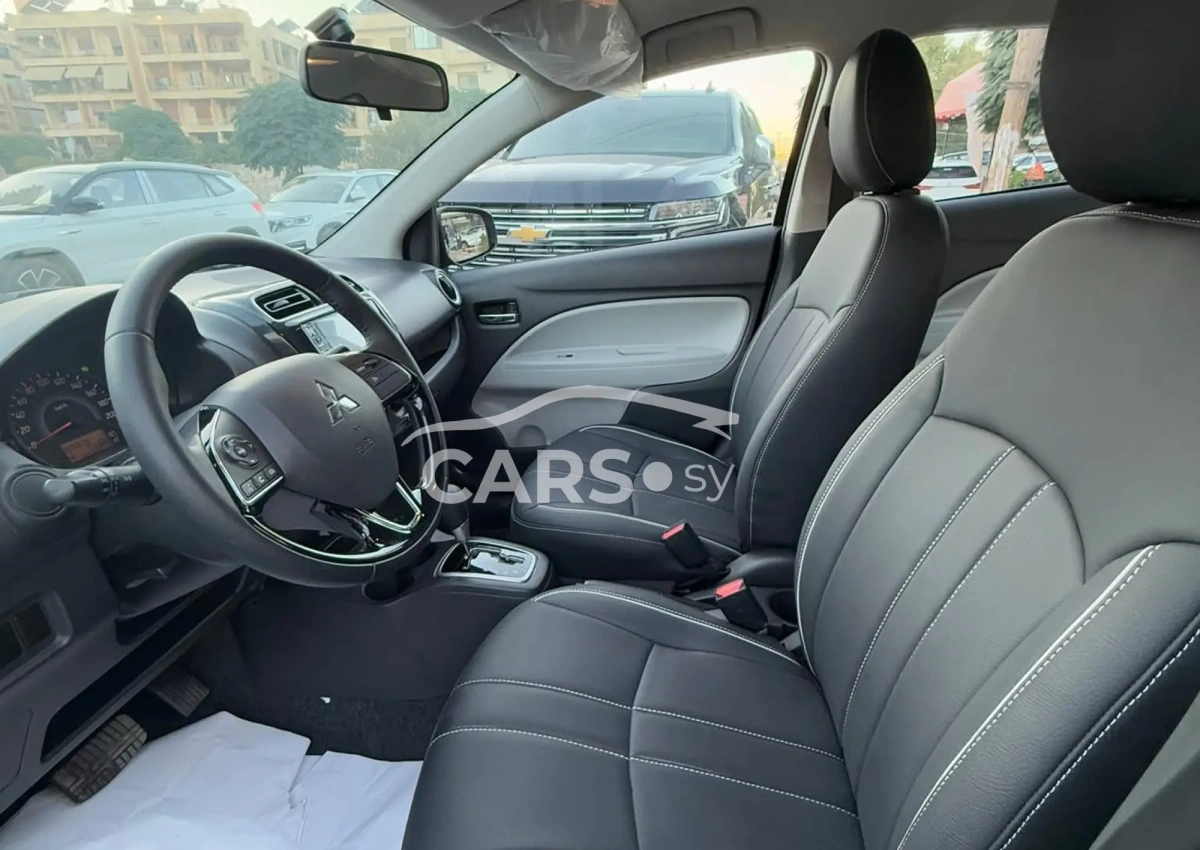 Mitsubishi Attrage <span></span>