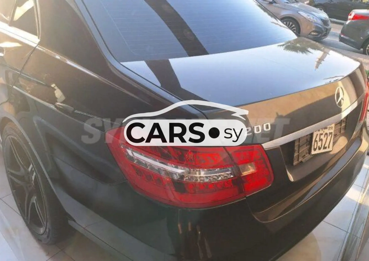 Mercedes-Benz E 200