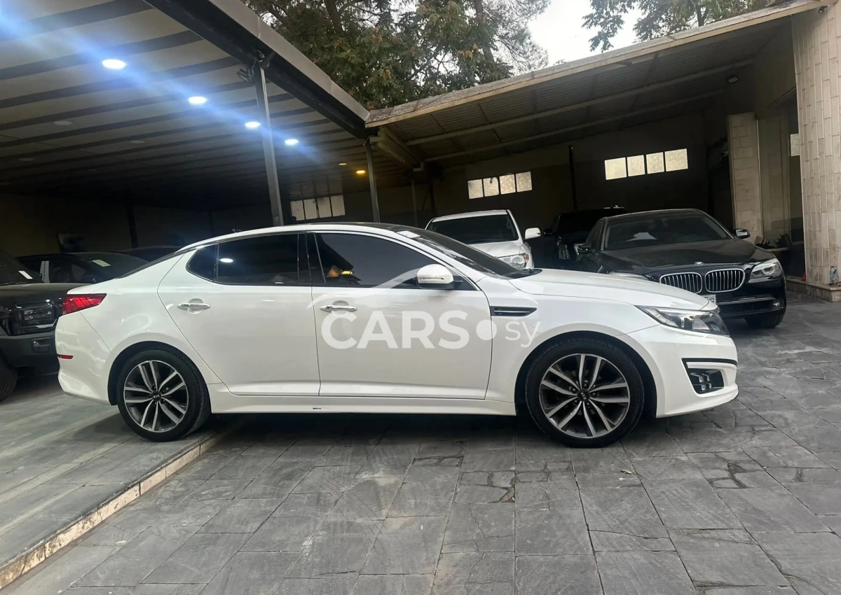 Kia K5 <span></span>