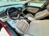 Hyundai Elantra <span></span>