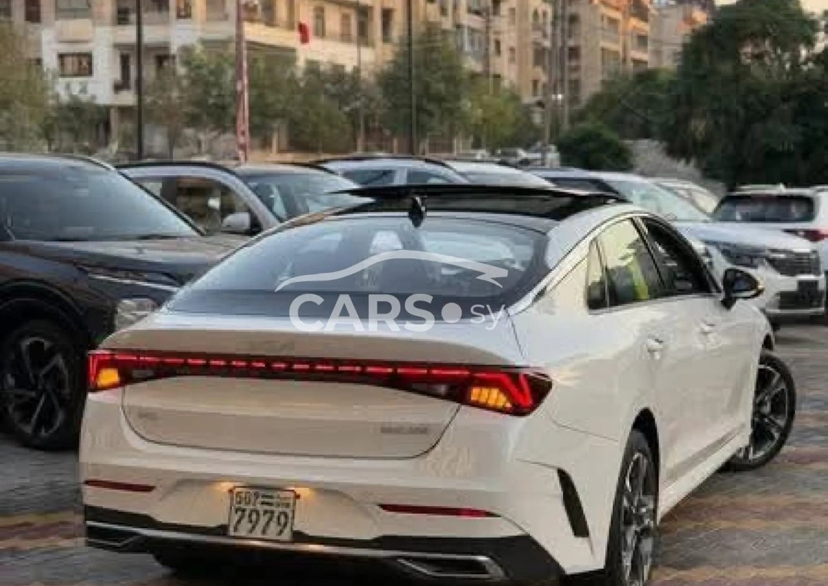 Kia K5 <span></span>