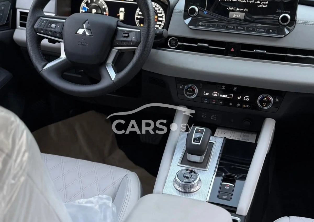 Mitsubishi Outlander <span></span>