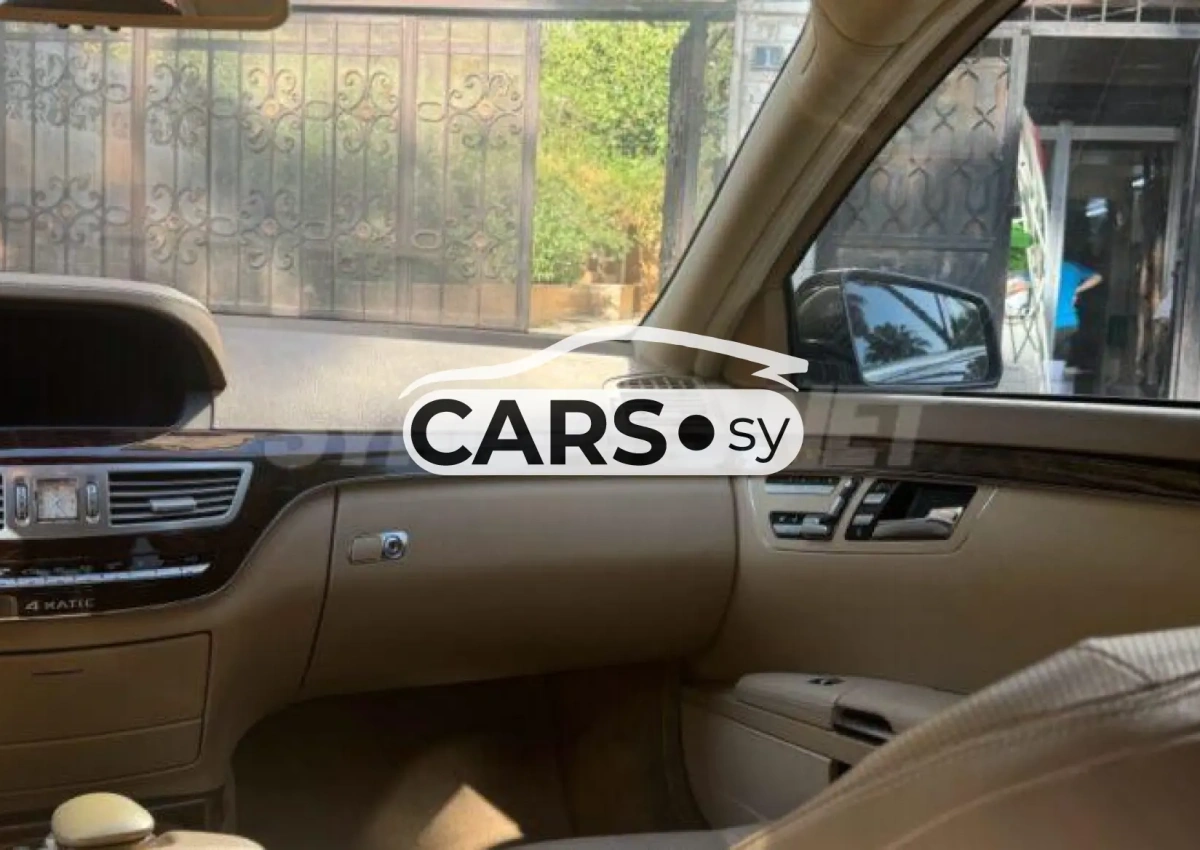 Mercedes-Benz S 550