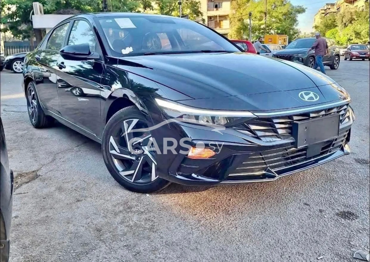 Hyundai Elantra <span></span>