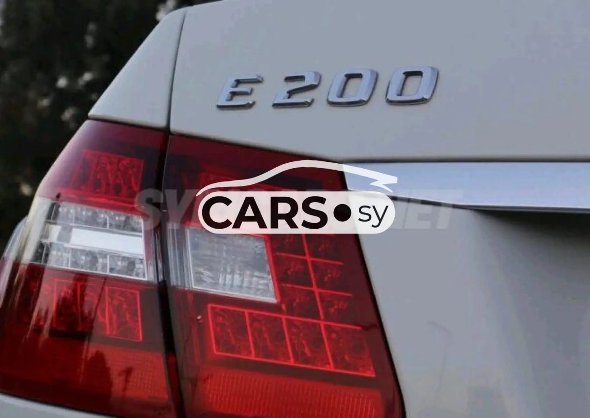 Mercedes-Benz E 200